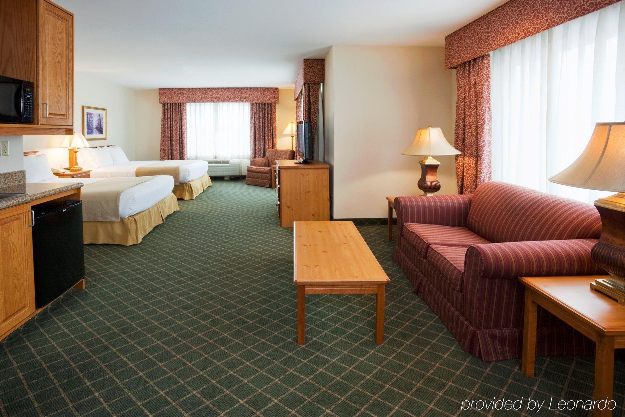 Holiday Inn Express Hotel & Suites Chanhassen By Ihg Номер фото